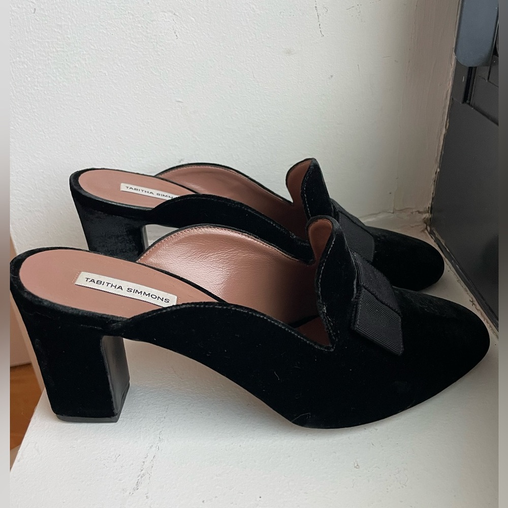 Tabitha Simmons Women’s Anya Velvet Dressy Mules